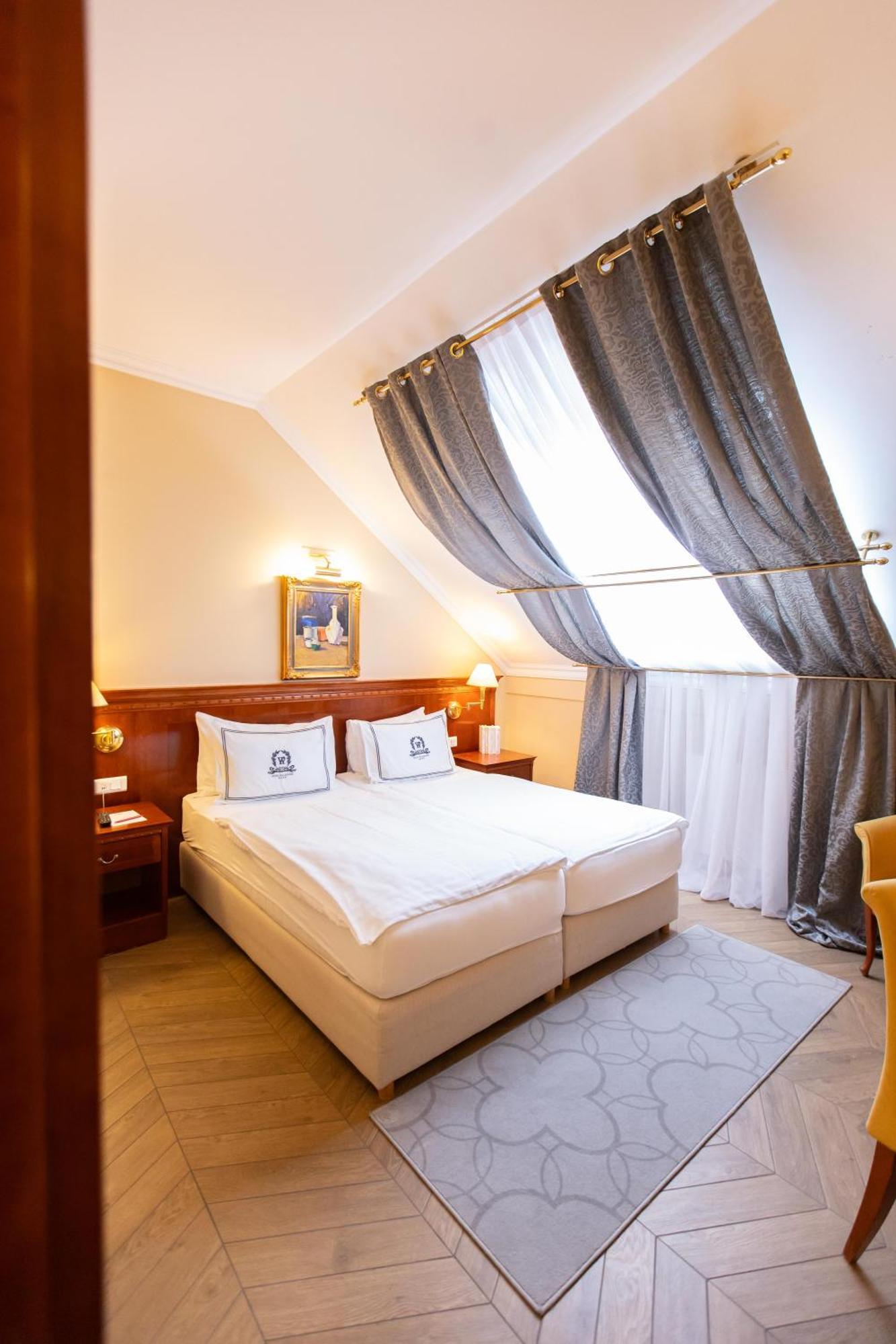 Hotel Waldinger Osijek Ngoại thất bức ảnh